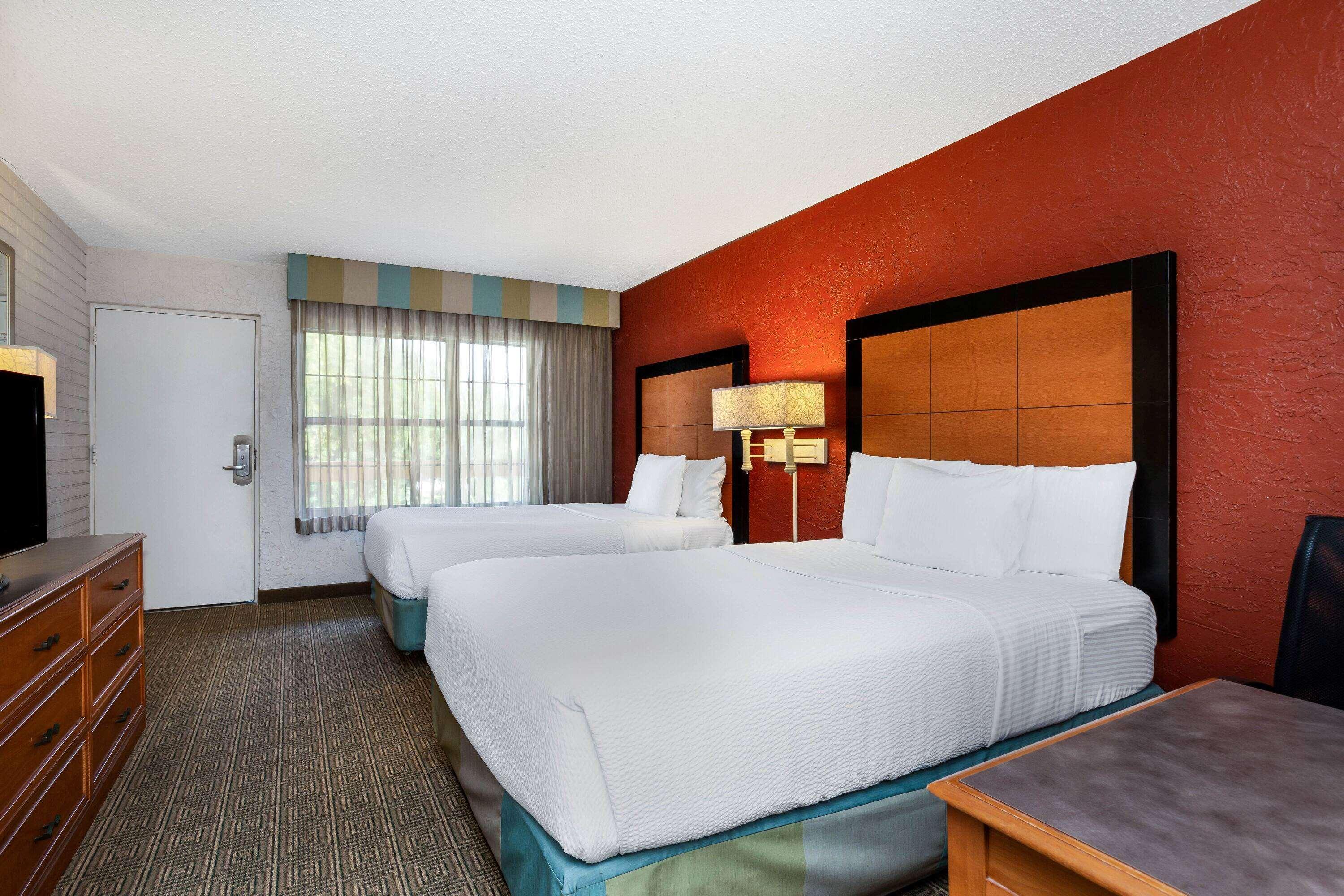 La Quinta Inn Tampa Airport Stadium Westshore Exterior photo