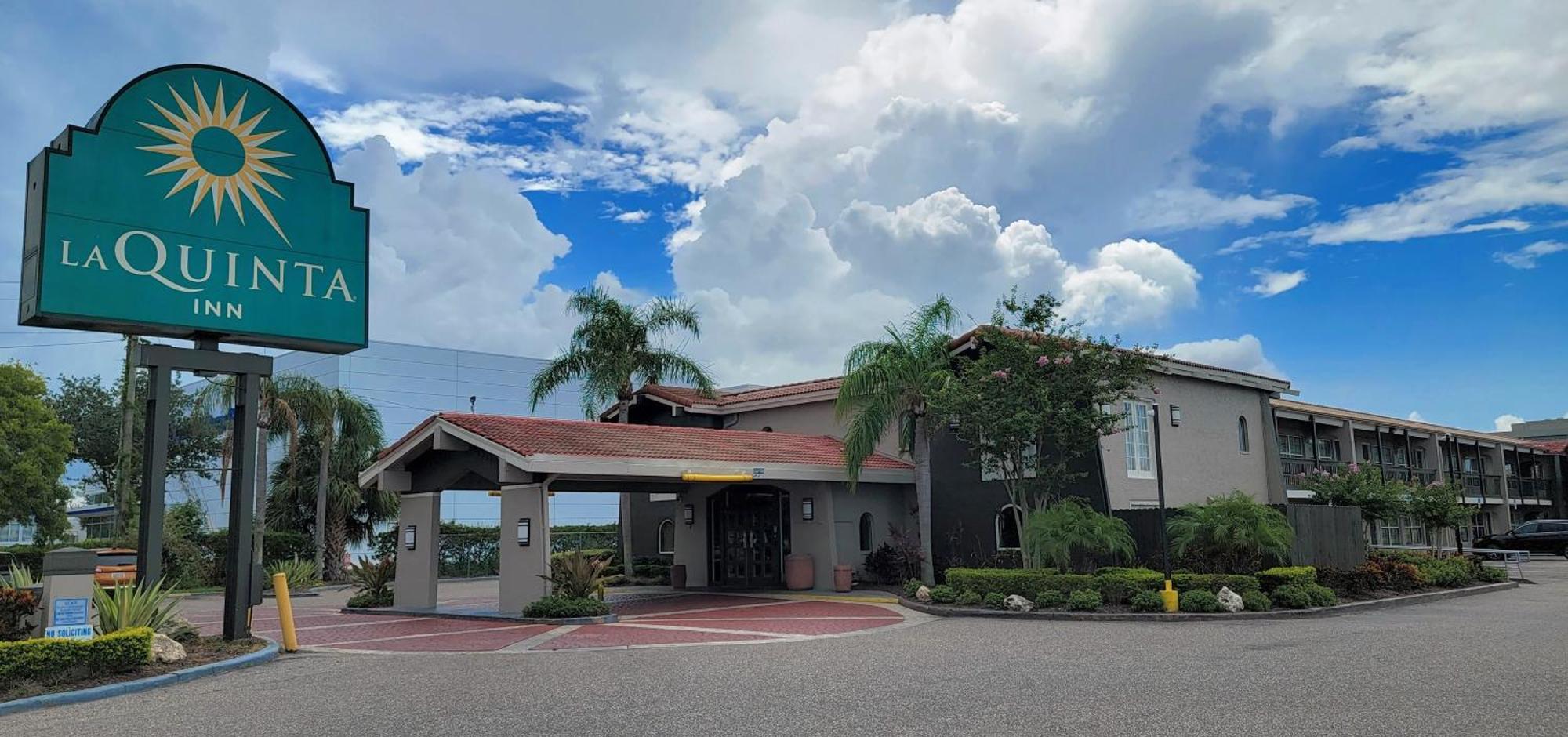 La Quinta Inn Tampa Airport Stadium Westshore Exterior photo